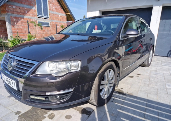 Volkswagen Passat cena 18500 przebieg: 251800, rok produkcji 2008 z Skierniewice małe 56